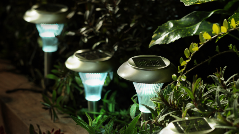 Lighting up Lake Kivu’s beachfront while avoiding emissions