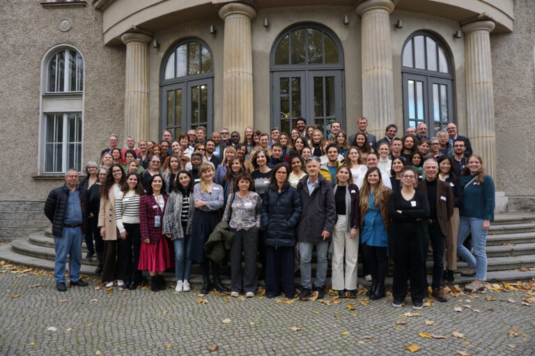 Creating sustainable urban food environments